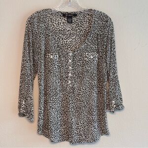 89th & Madison Women’s Olive Green and Cream Patterned Long Sleeve Blouse Size L